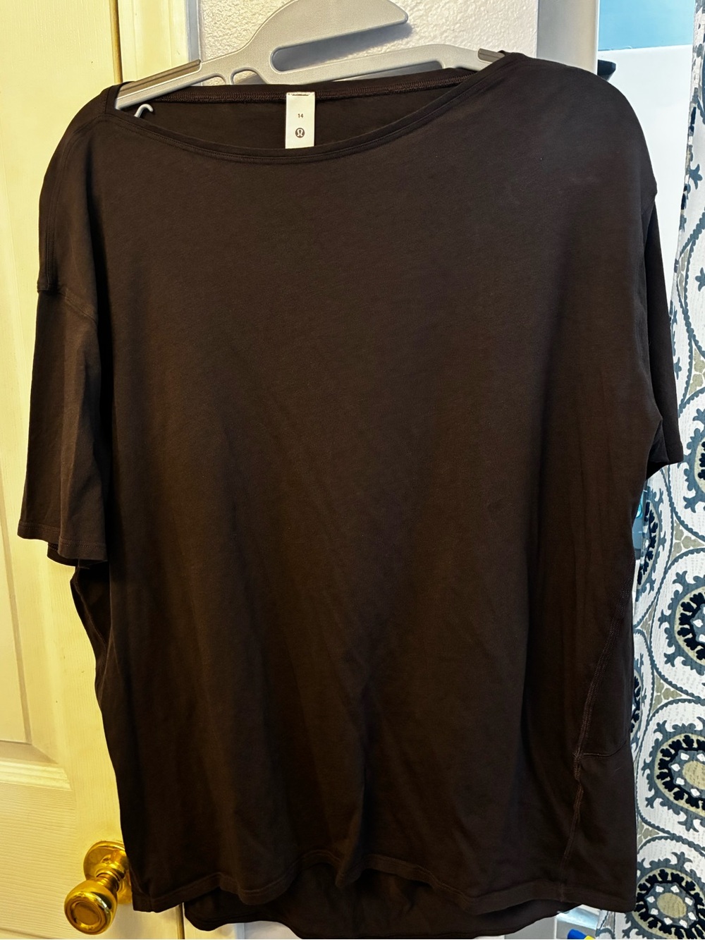 Lululemon Back in Action Tee